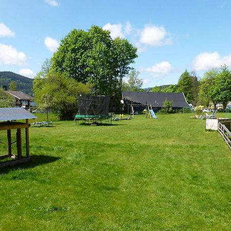 Hermeshof Und Biohaus ティティゼー・ノイシュタット エクステリア 写真